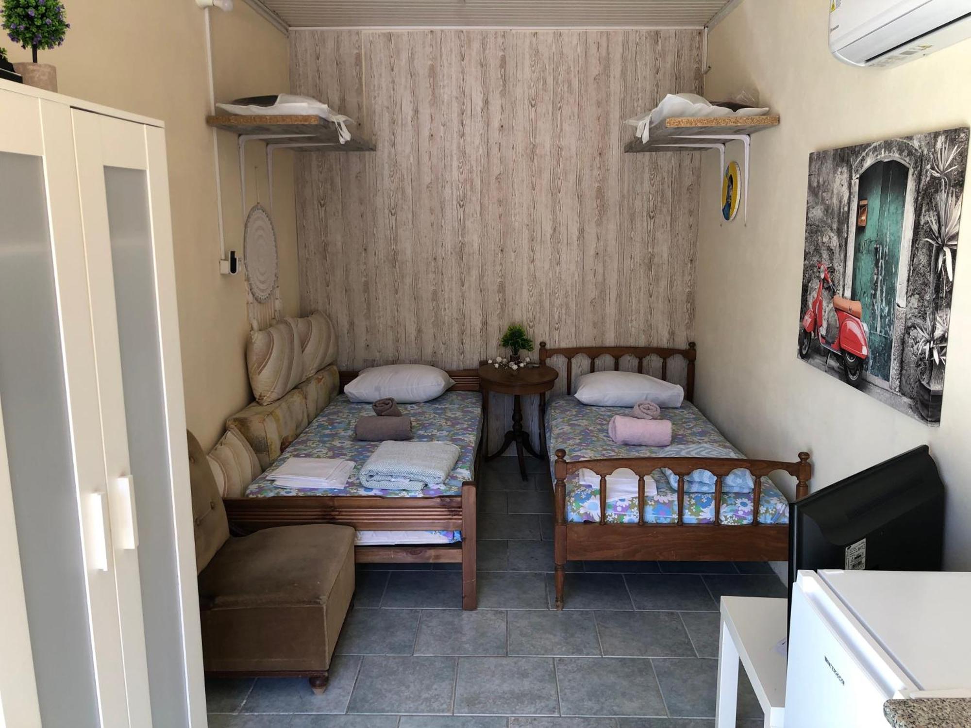 Converted Shed Studio & Garden Hanging Bed Pórto Ráfti Екстериор снимка